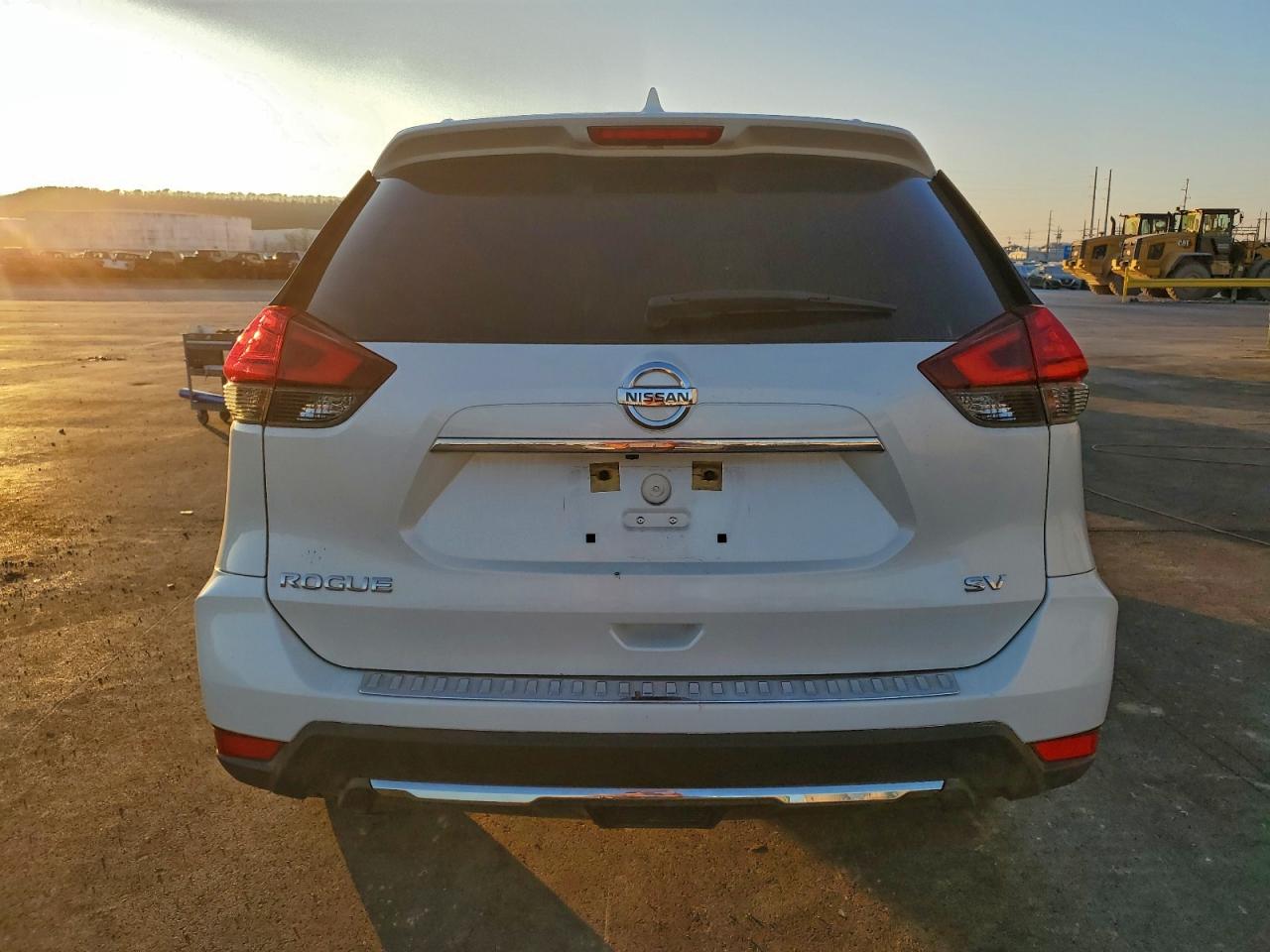 Nissan Rogue S Image 4