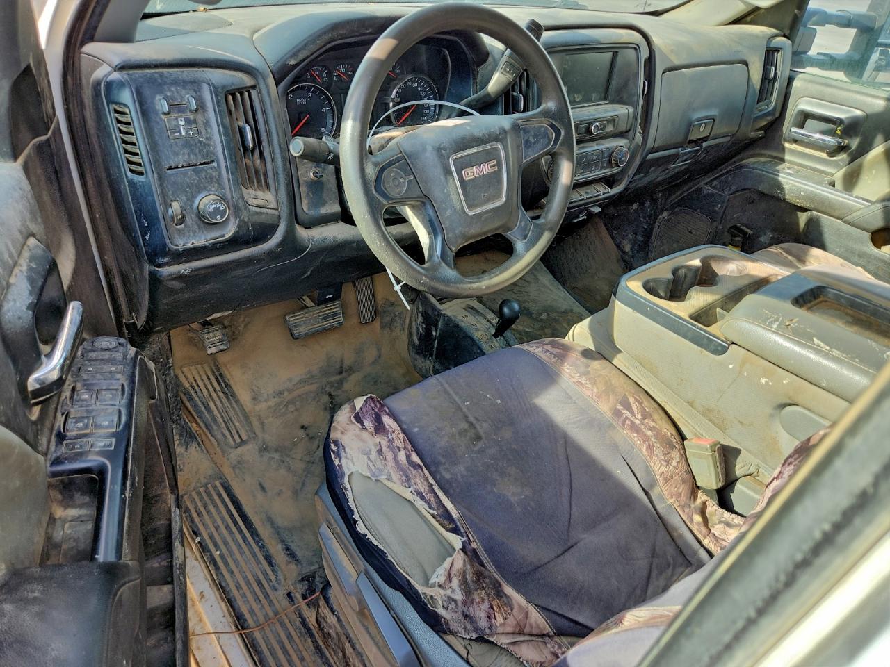 GMC Sierra K3500 Image 9