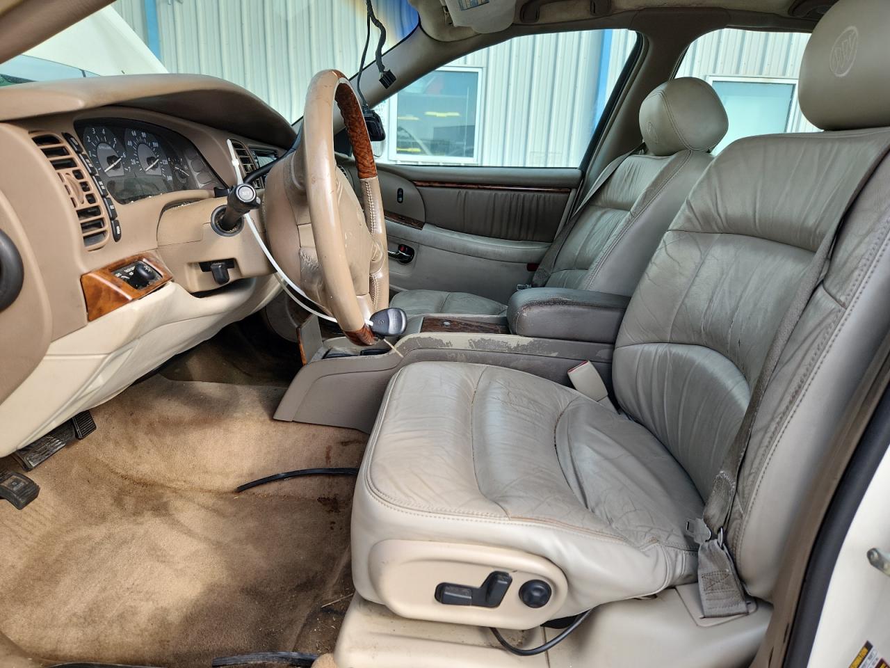 Buick Park Ave Ultra Image 9