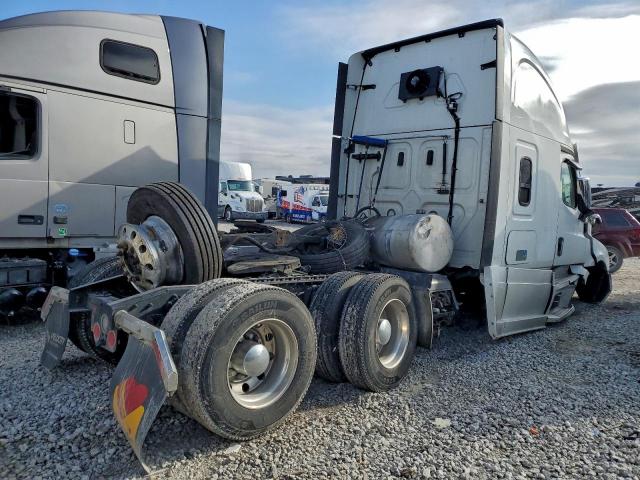 Freightliner Cascadia 1 Image 2