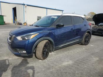  Salvage Nissan Kicks