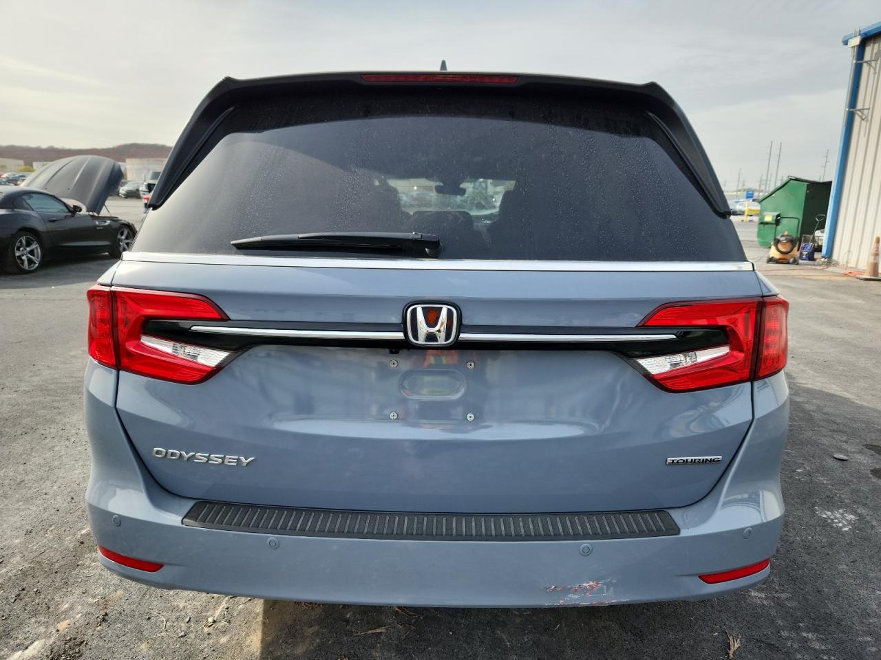 Honda Odyssey Touring Image 4