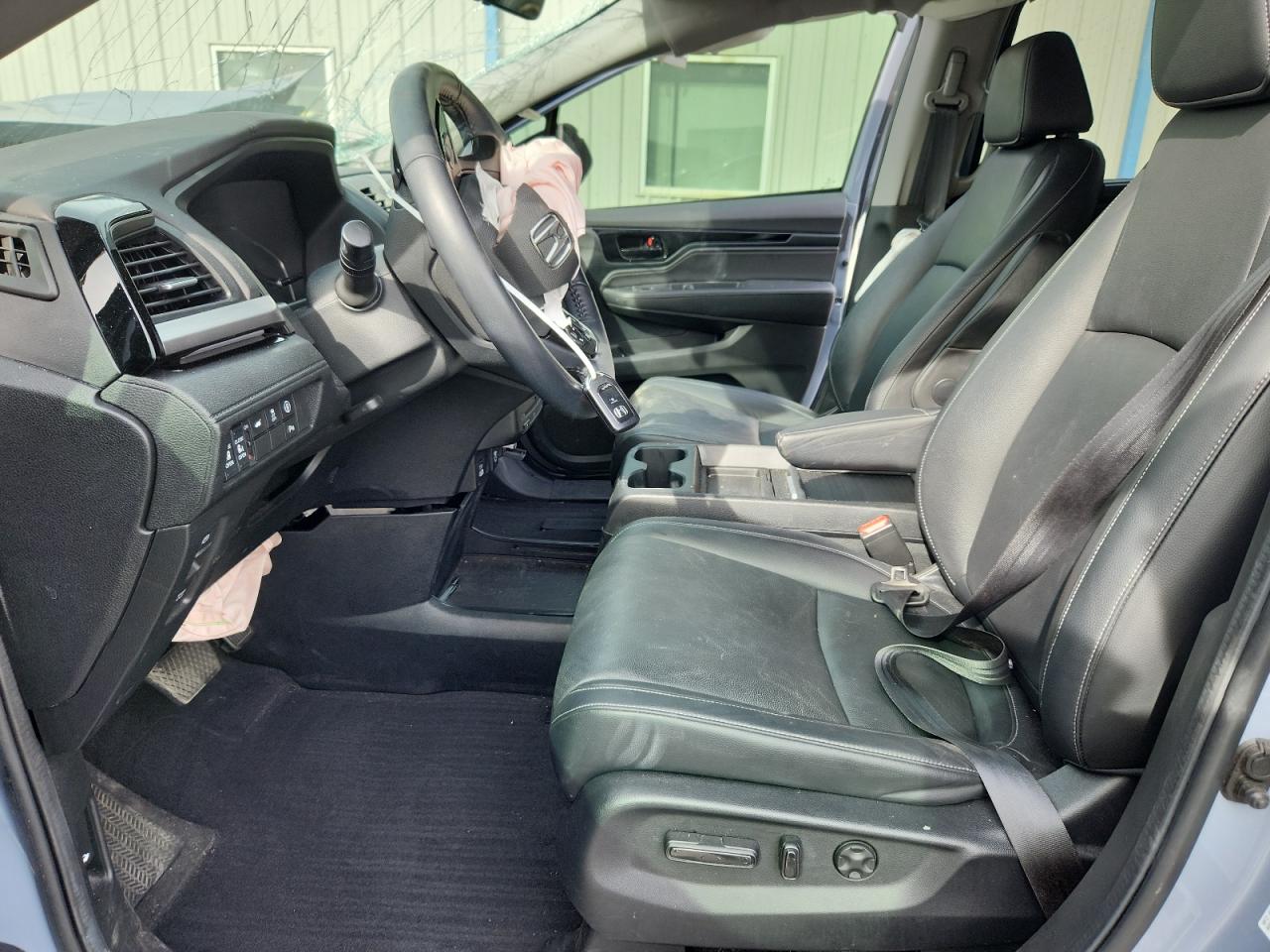 Honda Odyssey Touring Image 10