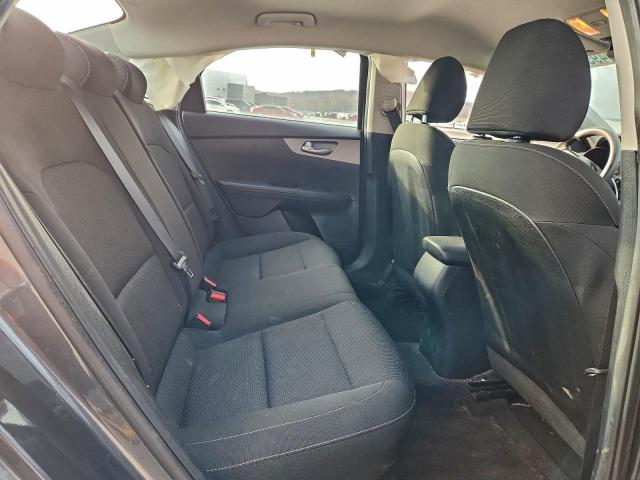 Kia Forte Fe Image 9