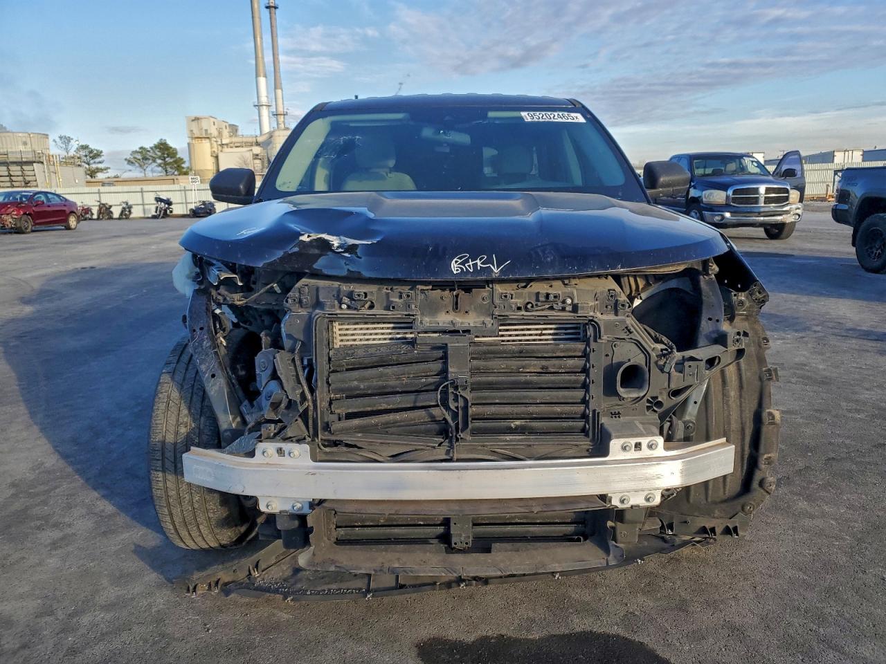 Ford Explorer Image 8