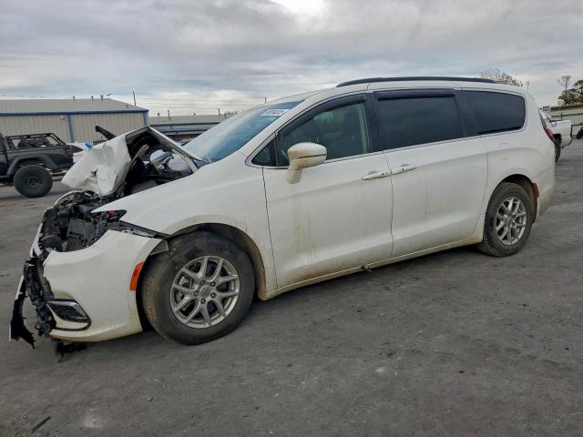  Salvage Chrysler Pacifica