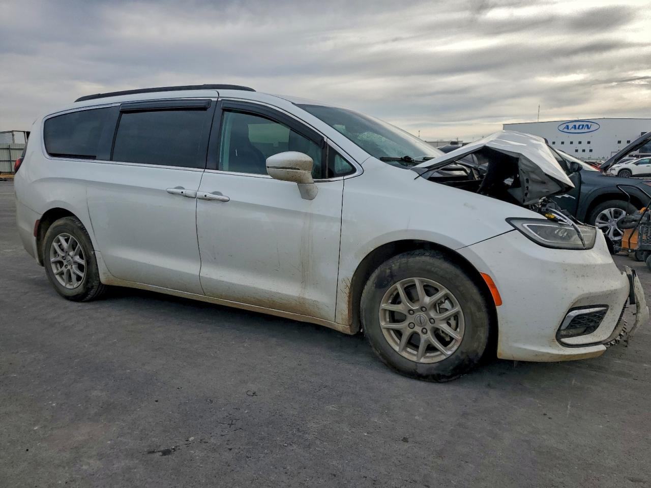 Chrysler Pacifica Touring L Image 7