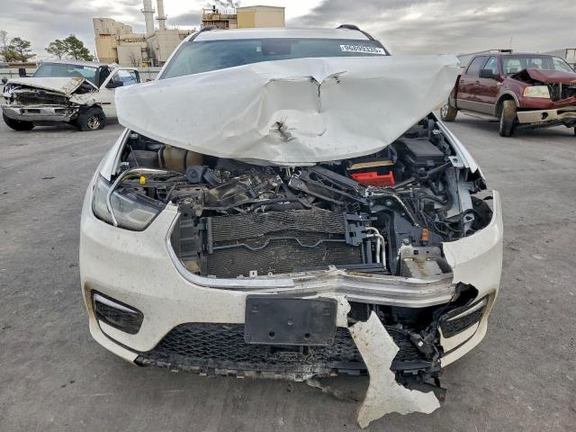 Chrysler Pacifica Touring L Image 5