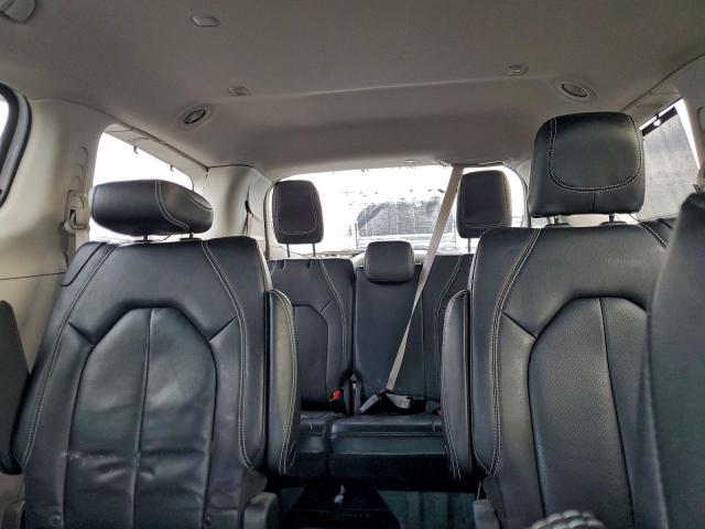 Chrysler Pacifica Touring L Image 13