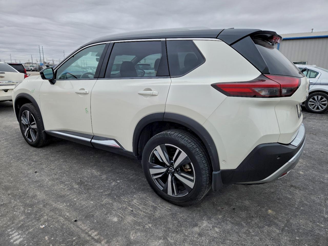 Nissan Rogue Platinum Image 4