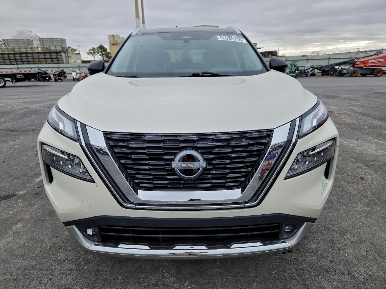 Nissan Rogue Platinum Image 9