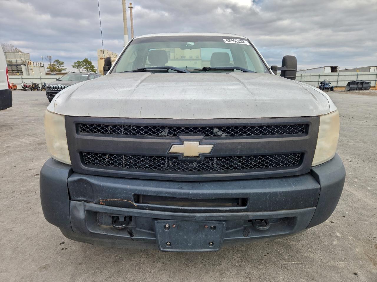 Chevrolet Silverado K1500 Image 7