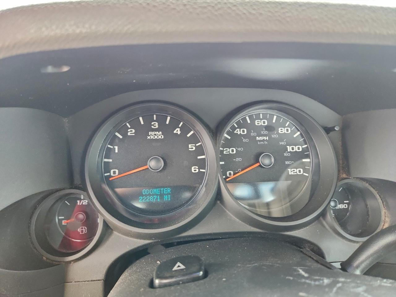 Chevrolet Silverado K1500 Image 12