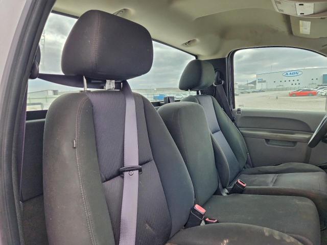 Chevrolet Silverado K1500 Image 9