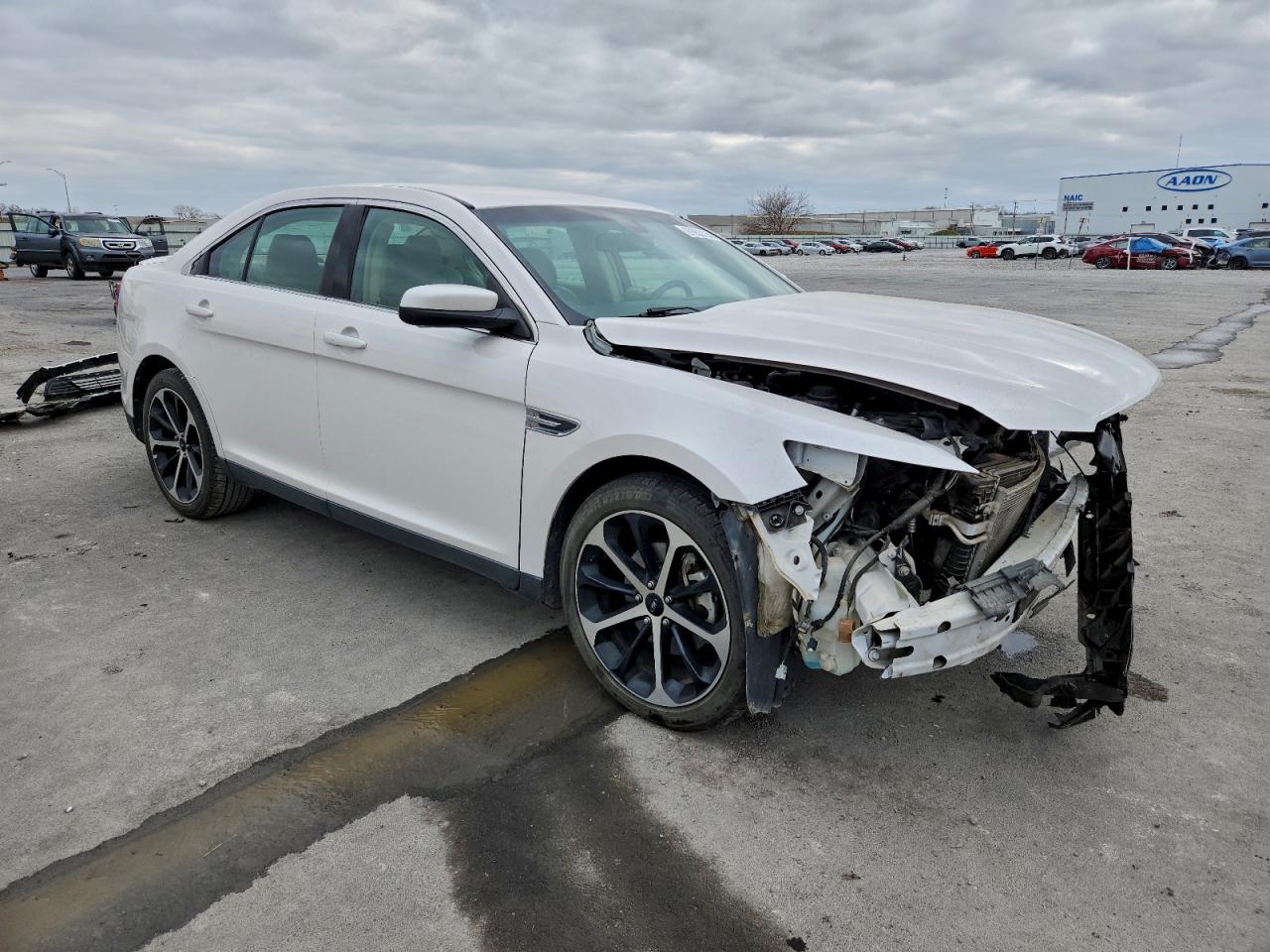 Ford Taurus Sel Image 3