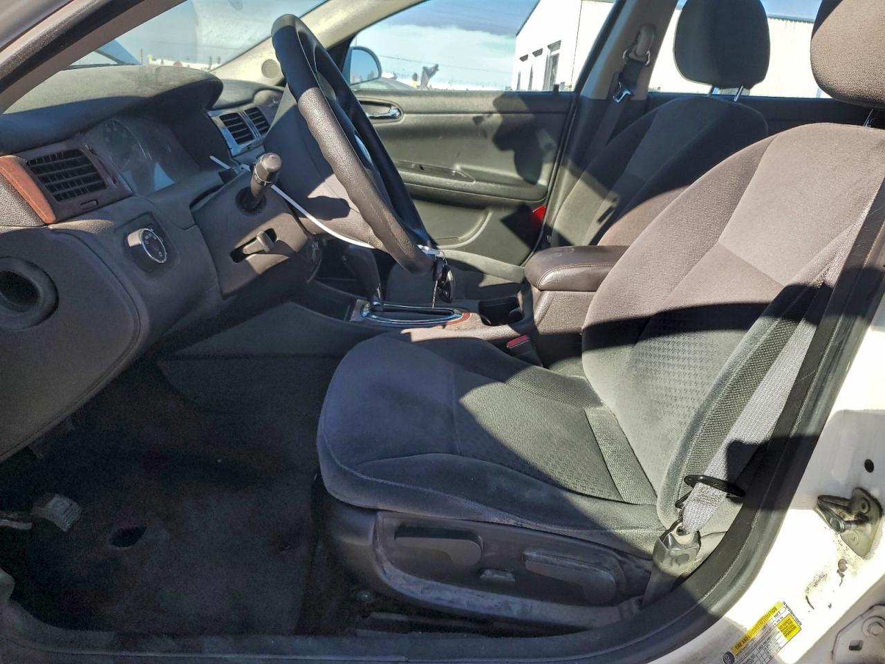 Chevrolet Impala 1lt Image 8