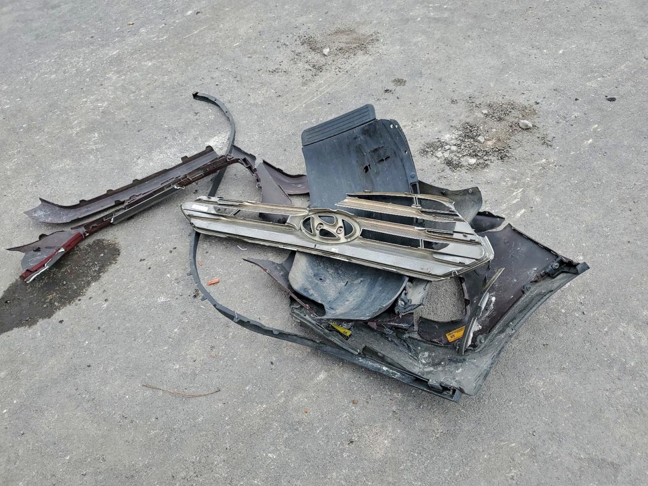 Hyundai SANTA FE Image 13