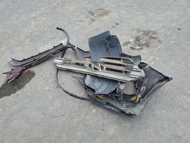 Hyundai SANTA FE Image 13