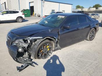  Salvage Chrysler 300