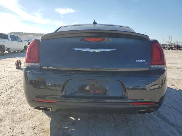 Chrysler 300 S Image 4