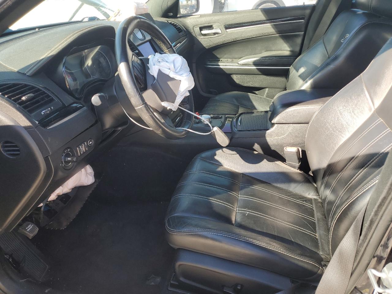 Chrysler 300 S Image 10