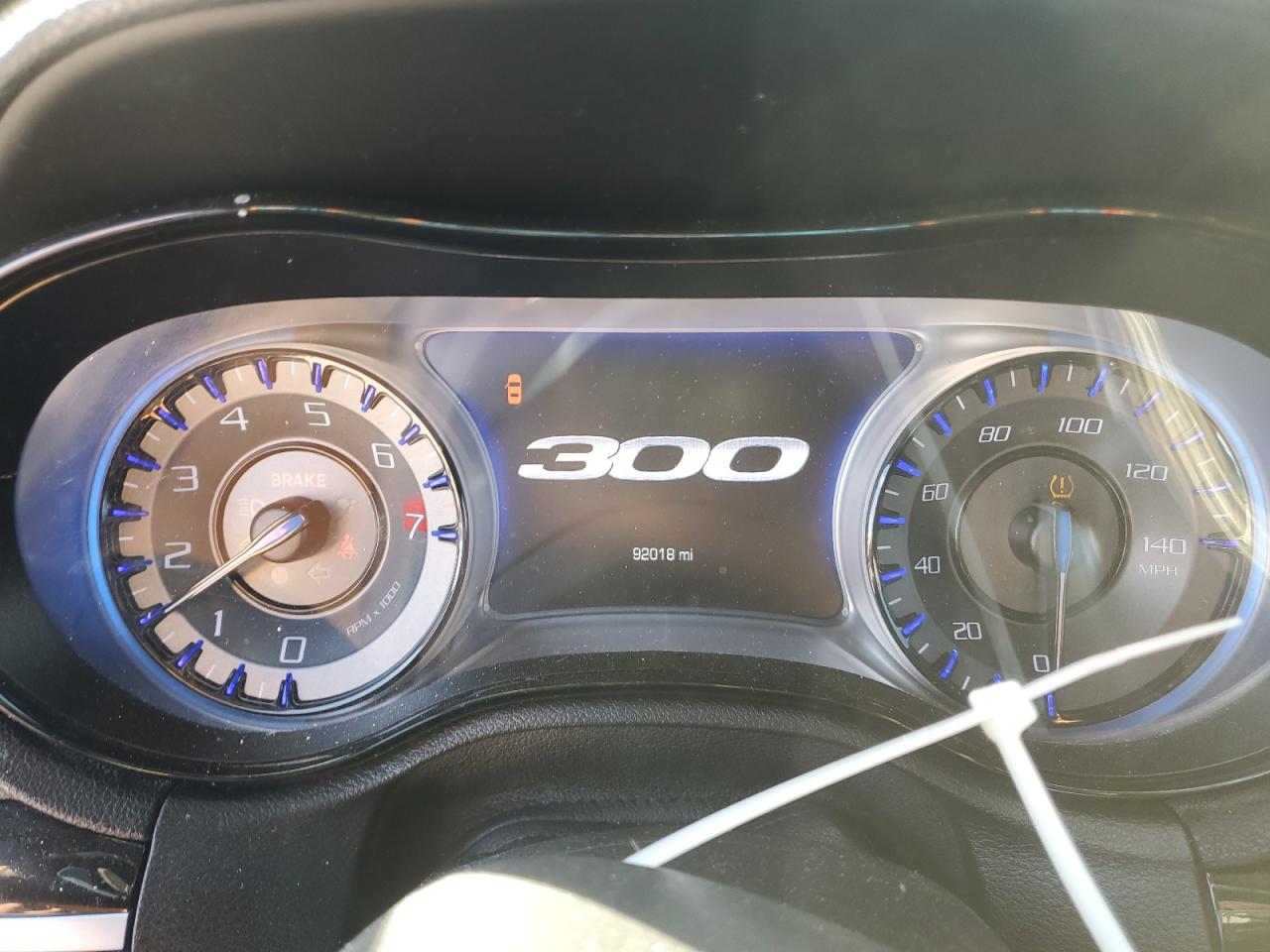 Chrysler 300 S Image 7