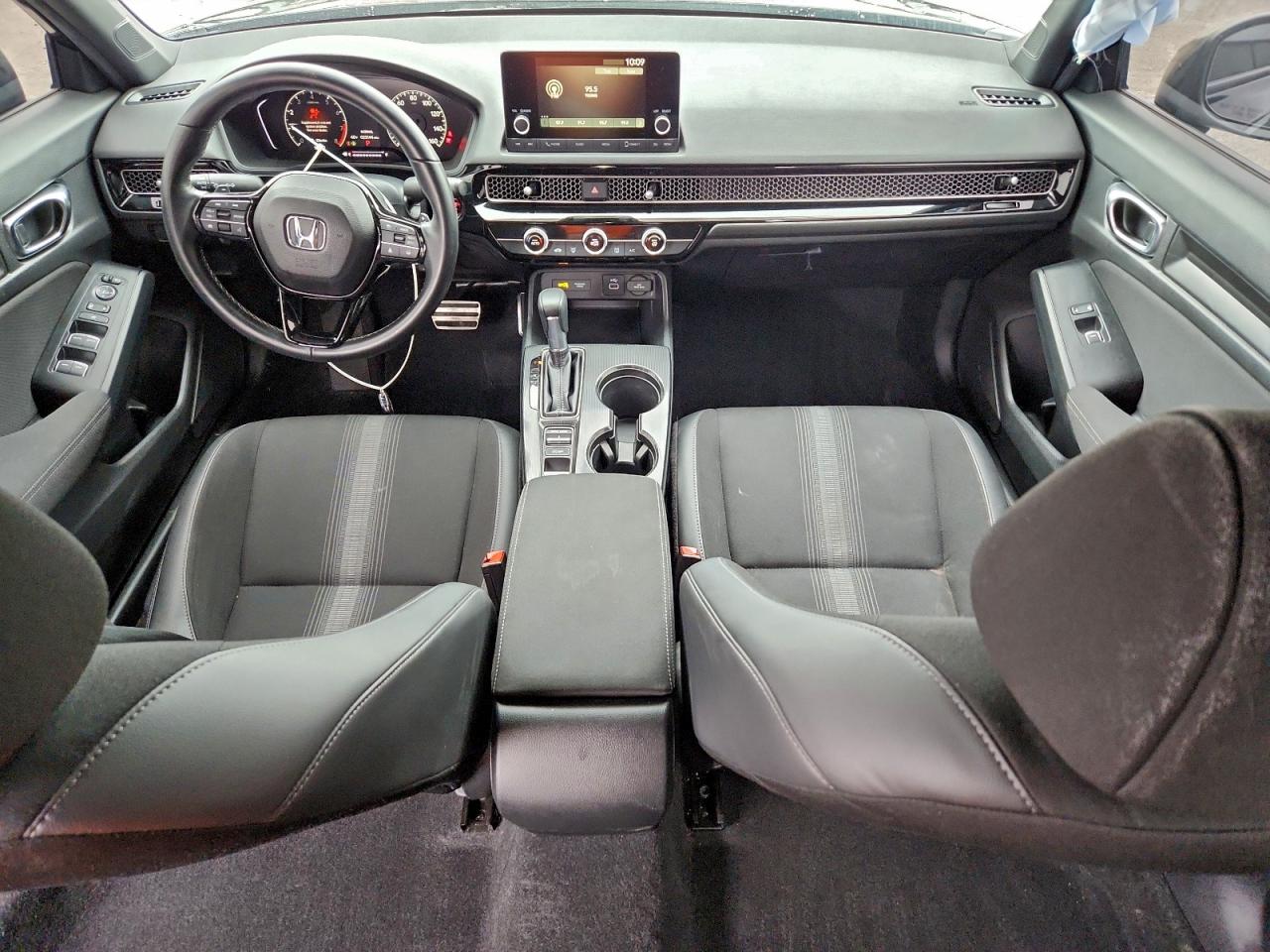 Honda Civic Sport Image 4