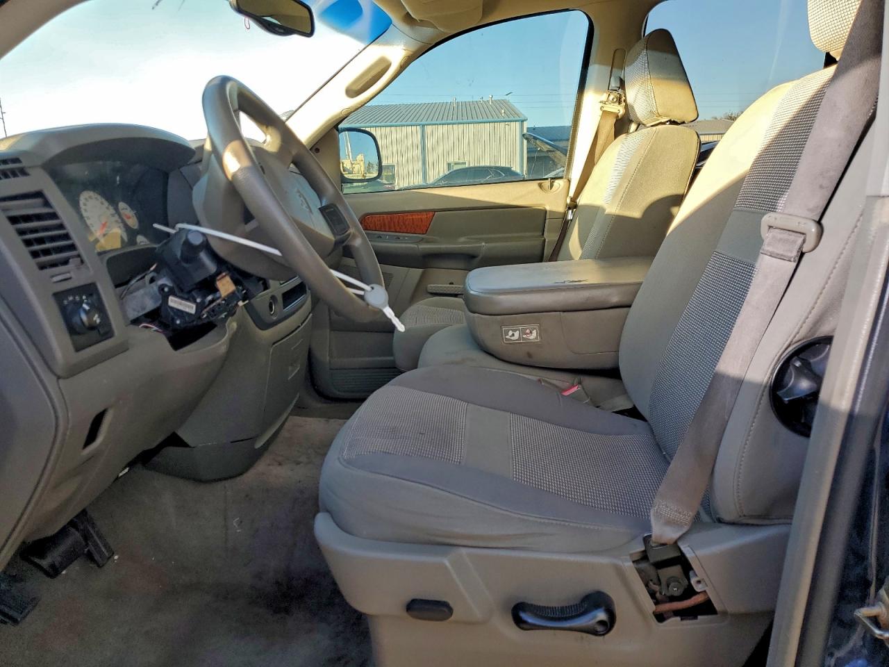 Dodge Ram 1500 St Image 4