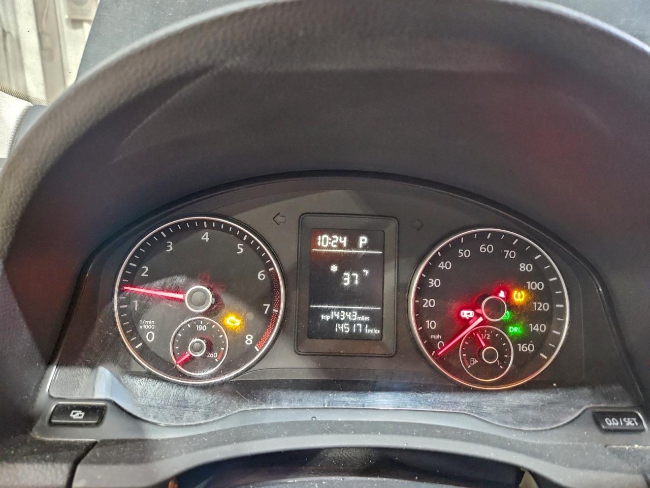 Volkswagen Jetta Limited Image 9