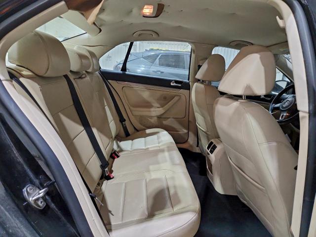 Volkswagen Jetta Limited Image 7