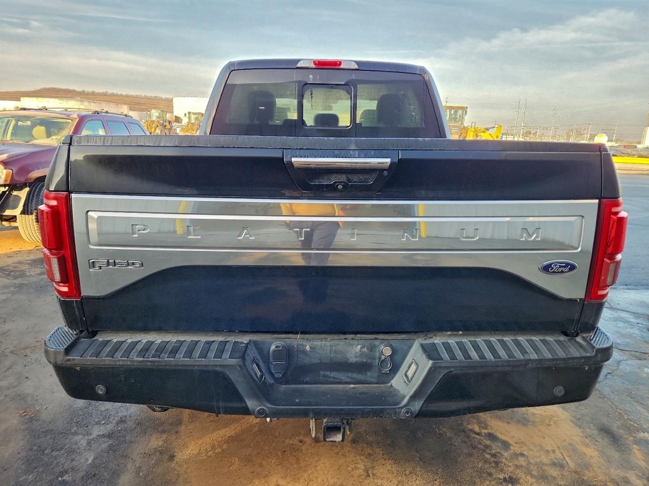 Ford F-150 Supercrew Image 5