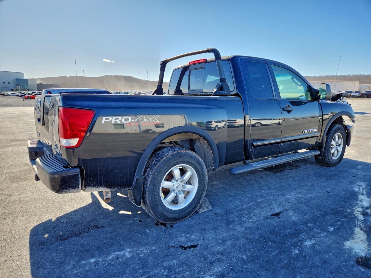 Nissan Titan S Image 9