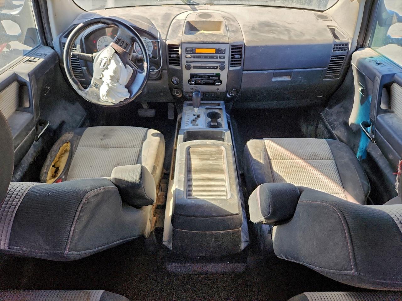 Nissan Titan S Image 3