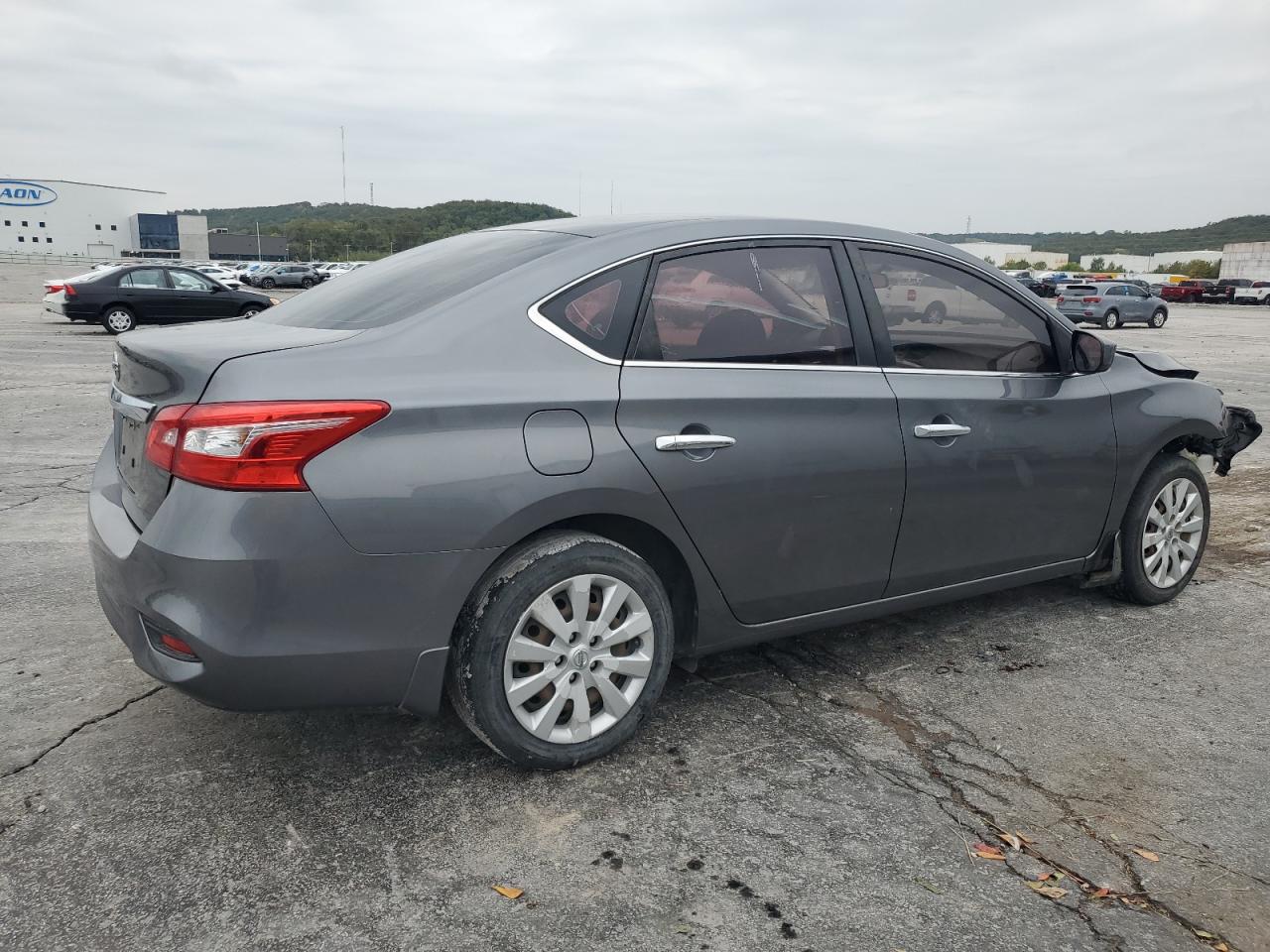 Nissan Sentra S Image 3