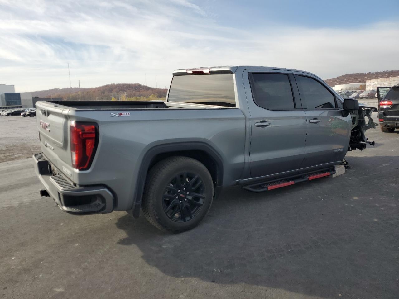 GMC Sierra K1500 Elevation Image 2