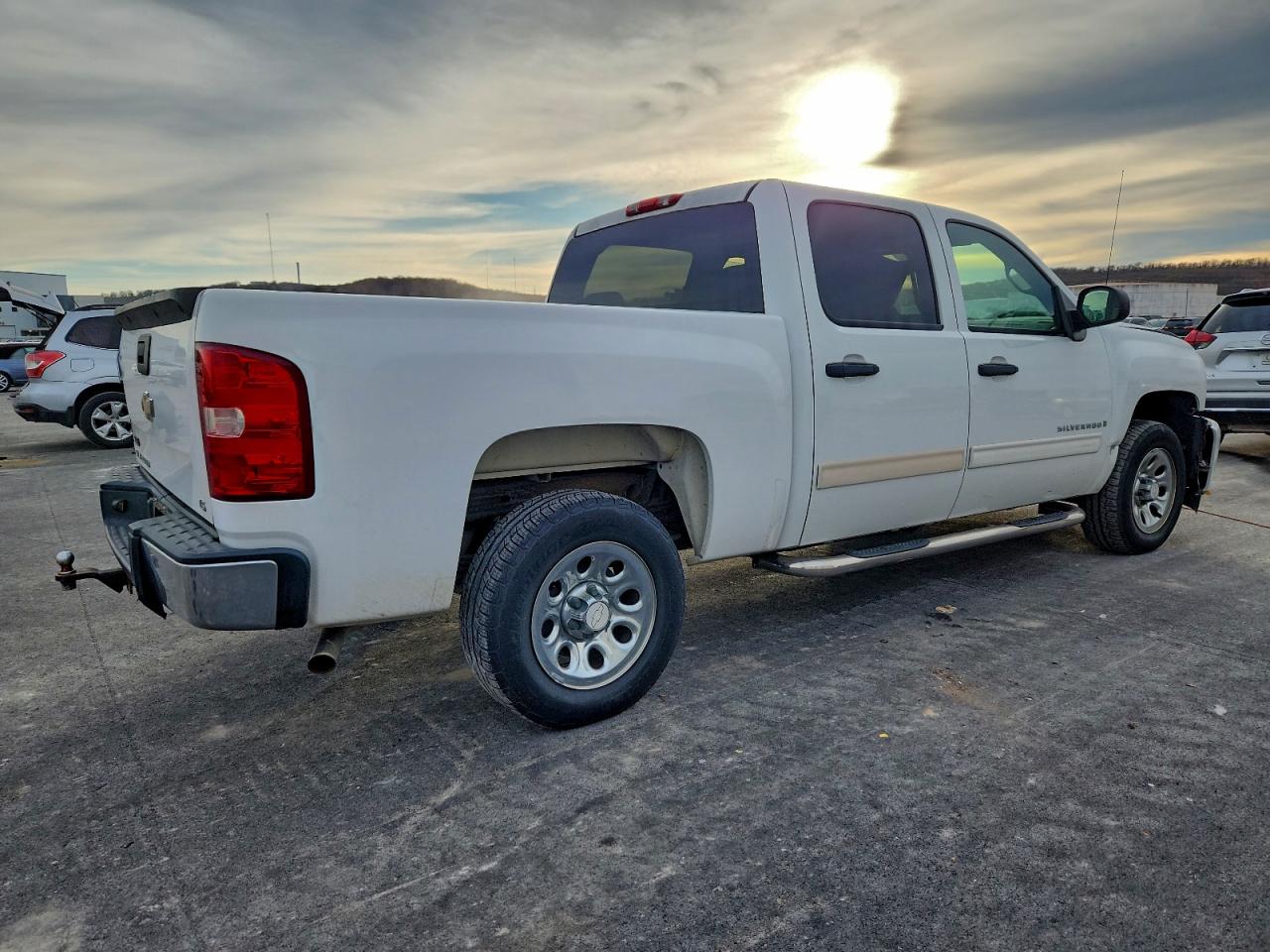 Chevrolet Silverado C1500 Image 4
