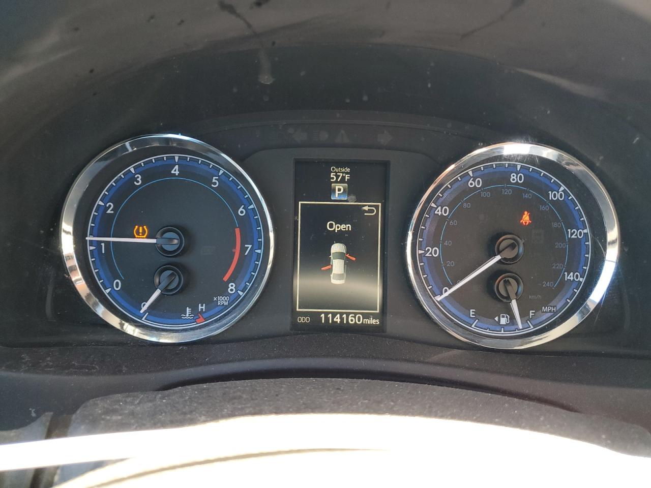 Toyota Corolla L Image 6