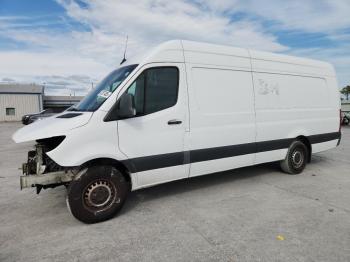  Salvage Mercedes-Benz Sprinter