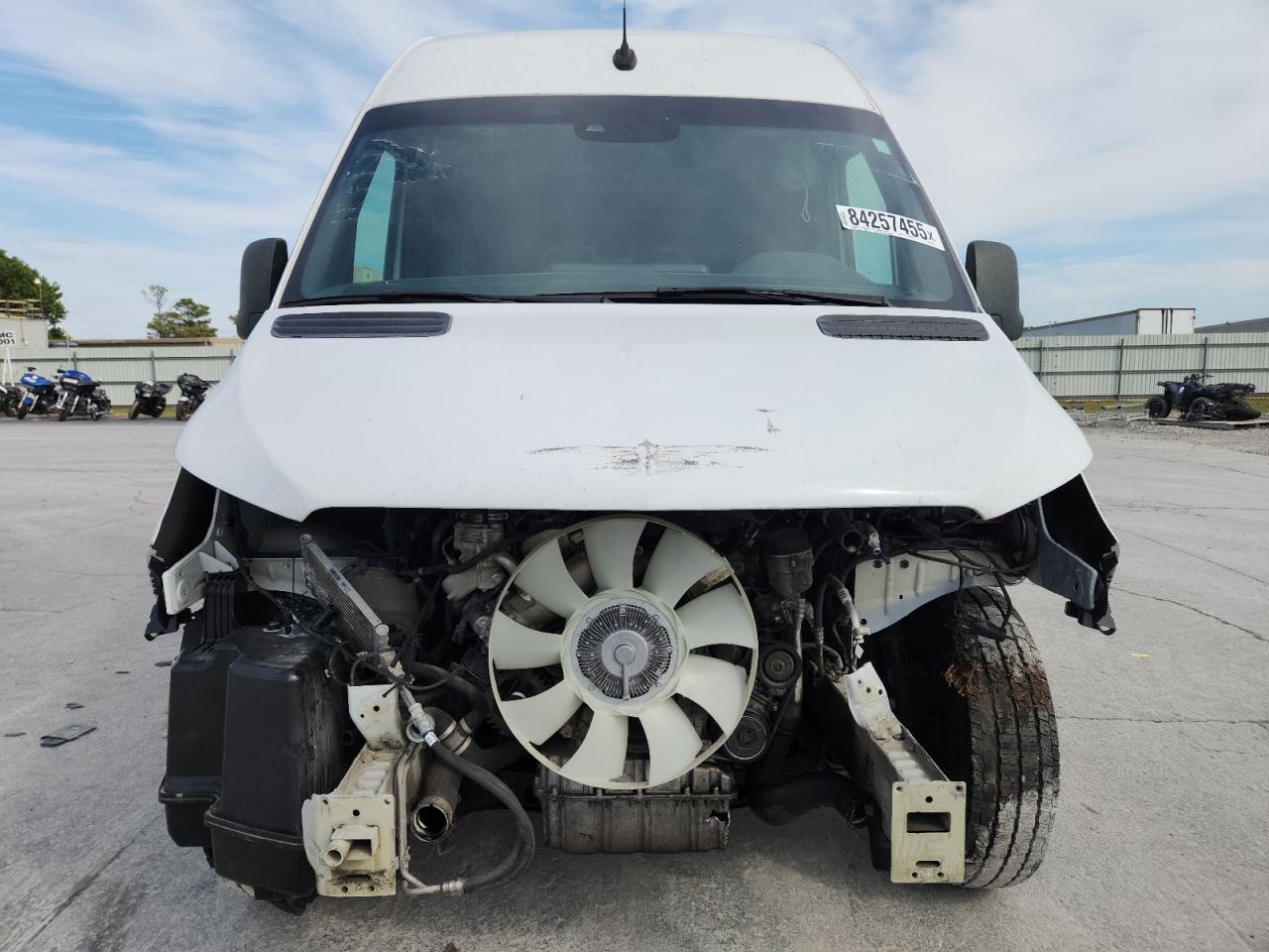 Mercedes-Benz Sprinter 2500 Image 13