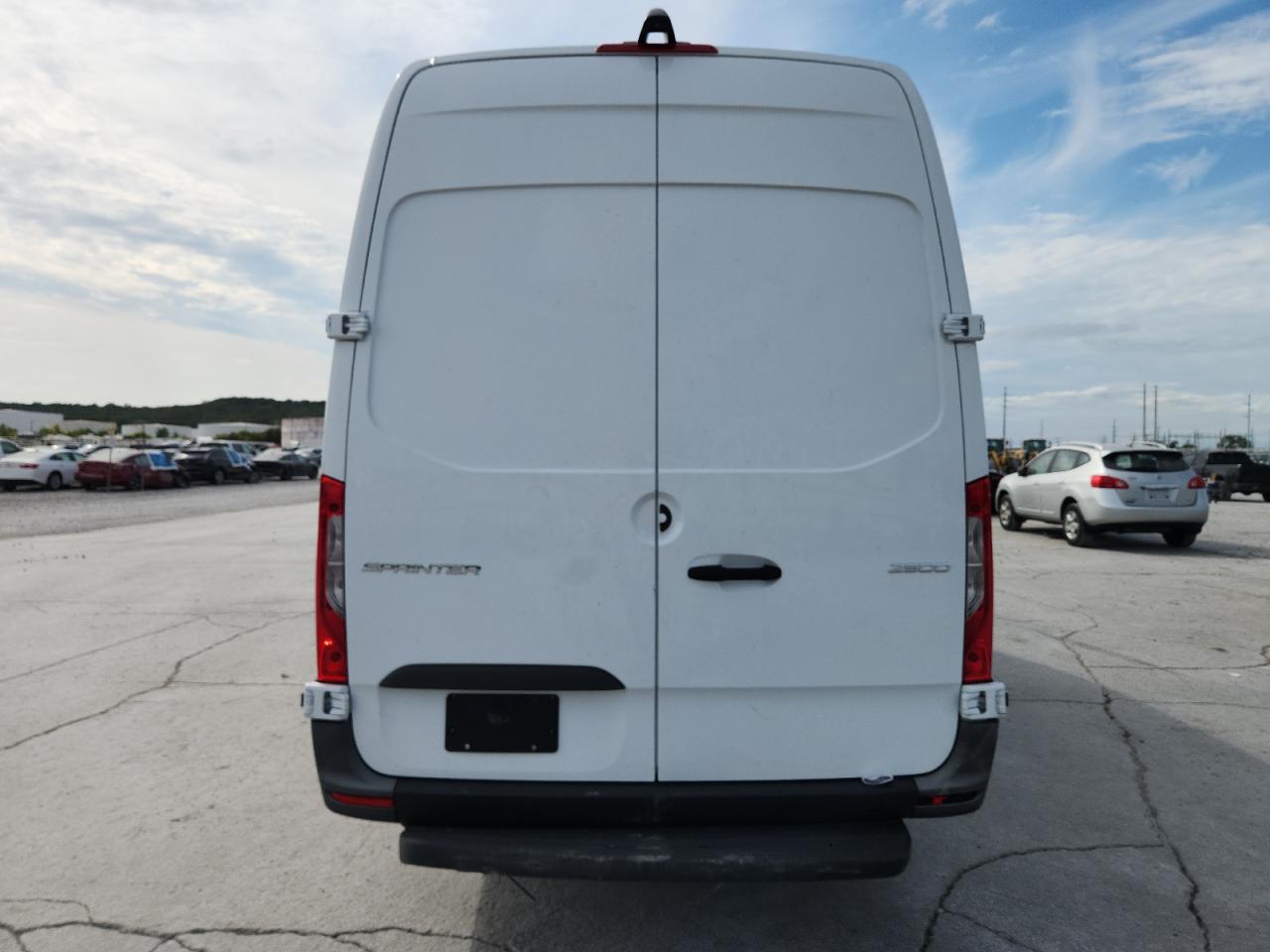 Mercedes-Benz Sprinter 2500 Image 7