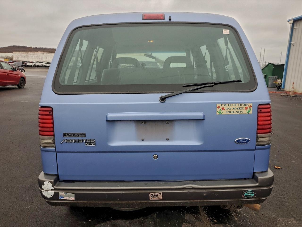 Ford Aerostar Image 11
