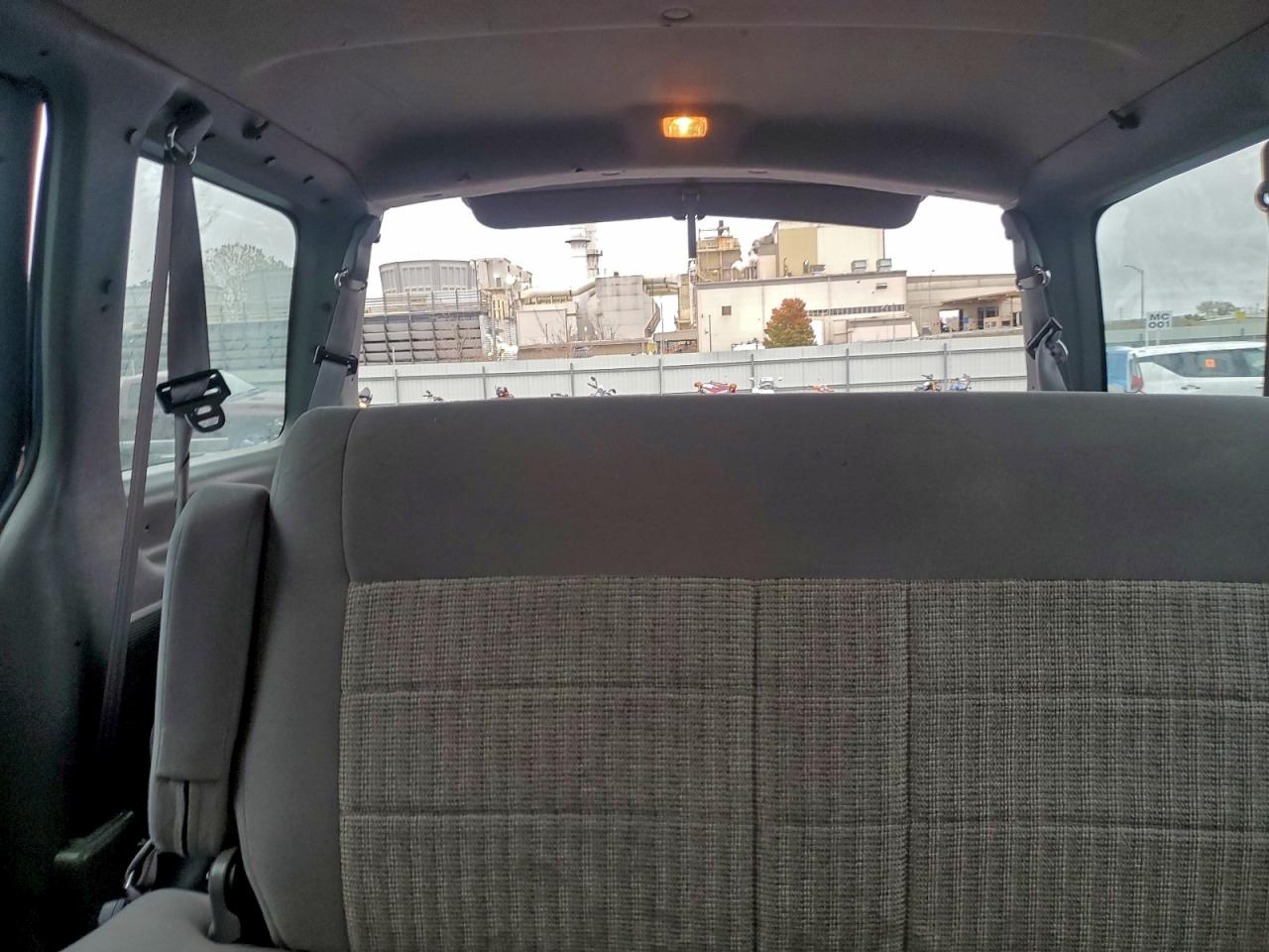 Ford Aerostar Image 9