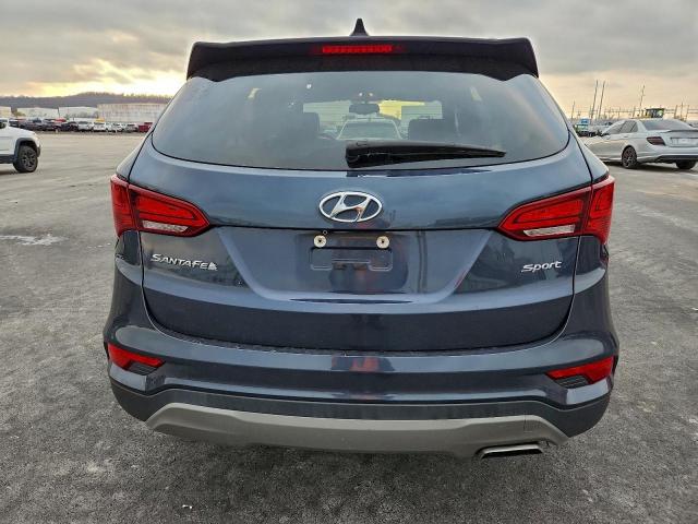 Hyundai SANTA FE Image 2