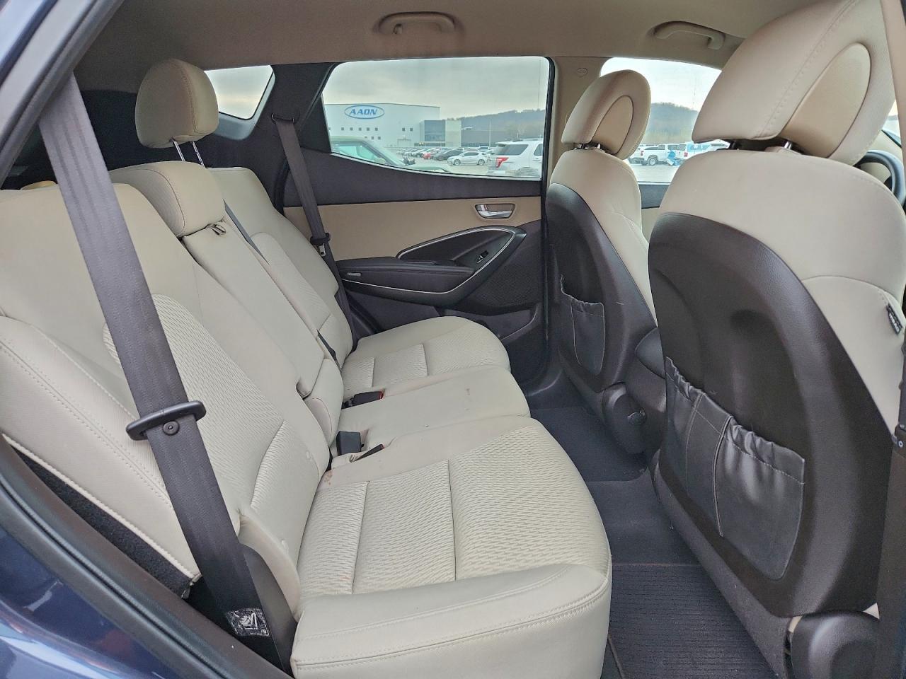 Hyundai SANTA FE Image 12