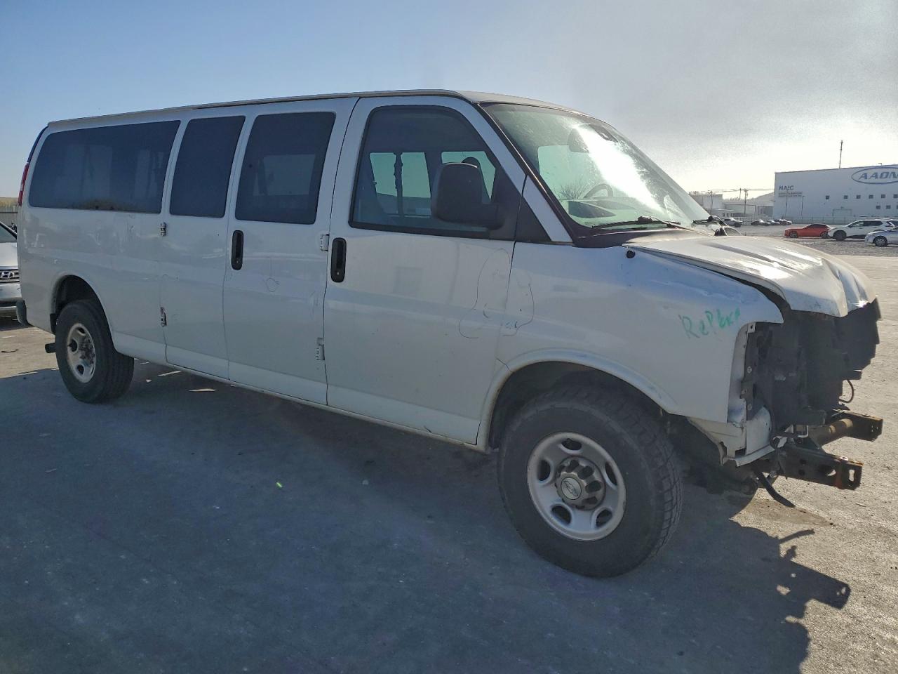 Chevrolet Express Lt Image 2