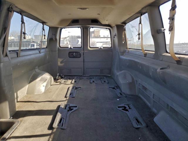 Chevrolet Express Lt Image 9