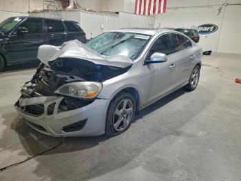  Salvage Volvo S60