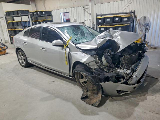 Volvo S60 T5 Image 3