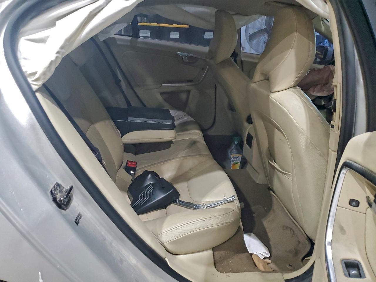 Volvo S60 T5 Image 9