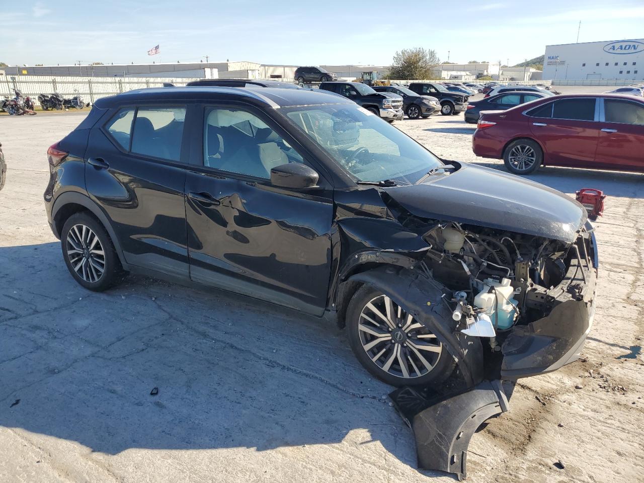 Nissan Kicks Sv Image 2